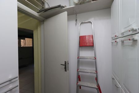 Casa à venda com 220m², 3 quartos e 2 vagasQuarto de Serviço