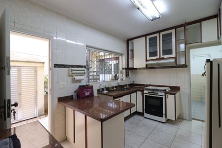 Casa à venda com 220m², 3 quartos e 2 vagasCozinha