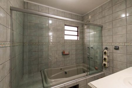 Casa à venda com 200m², 3 quartos e 3 vagasBanheiro da Suíte