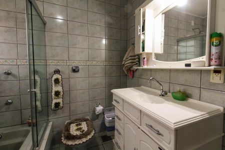 Casa à venda com 200m², 3 quartos e 3 vagasBanheiro da Suíte