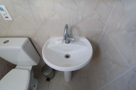Apartamento para alugar com 220m², 5 quartos e 2 vagas Apartamento para alugar com 220m², 5 quartos e 2 vagasBanheiro da Suíte 1