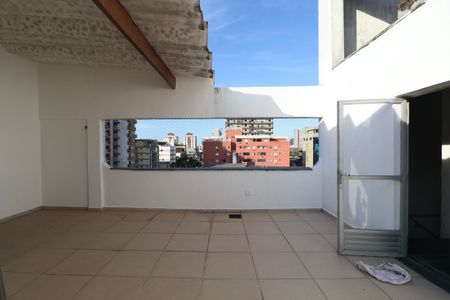Apartamento para alugar com 220m², 5 quartos e 2 vagas Apartamento para alugar com 220m², 5 quartos e 2 vagasVaranda