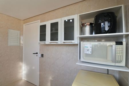 Apartamento para alugar com 220m², 5 quartos e 2 vagas Apartamento para alugar com 220m², 5 quartos e 2 vagasCozinha