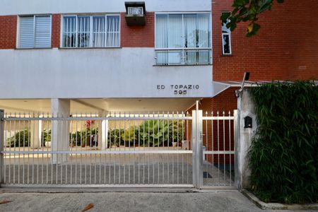 Apartamento para alugar com 220m², 5 quartos e 2 vagas Apartamento para alugar com 220m², 5 quartos e 2 vagasFachada