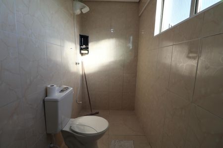 Apartamento para alugar com 220m², 5 quartos e 2 vagas Apartamento para alugar com 220m², 5 quartos e 2 vagasBanheiro da Suíte 2