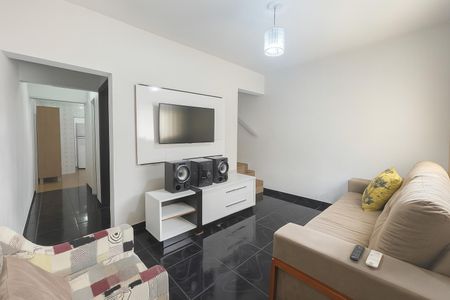 Casa à venda com 180m², 2 quartos e 1 vaga Casa à venda com 180m², 2 quartos e 1 vagaSala