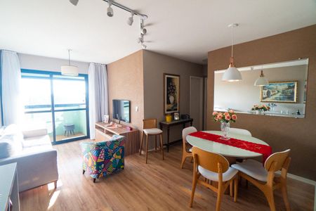 Apartamento à venda com 65m², 2 quartos e 1 vaga Apartamento à venda com 65m², 2 quartos e 1 vagaSala