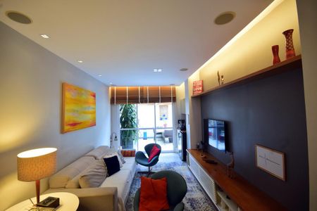 Apartamento à venda com 179m², 2 quartos e 2 vagasSala