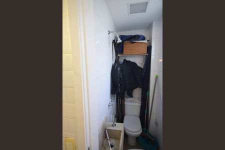 Apartamento à venda com 179m², 2 quartos e 2 vagasQuarto de Serviço