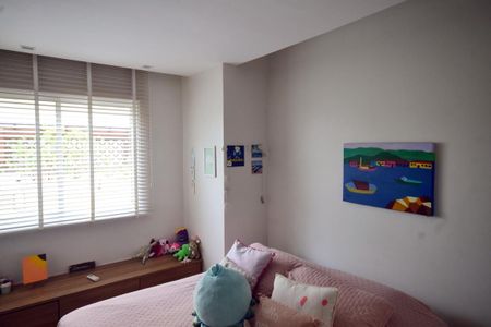 Apartamento à venda com 179m², 2 quartos e 2 vagasQuarto