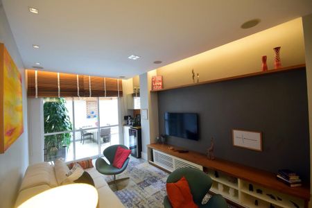 Apartamento à venda com 179m², 2 quartos e 2 vagasSala