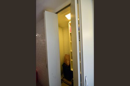 Apartamento à venda com 179m², 2 quartos e 2 vagasDespensa