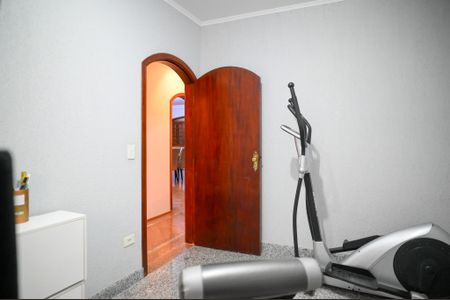 Casa à venda com 450m², 4 quartos e 4 vagas Casa à venda com 450m², 4 quartos e 4 vagasQuarto 1 - Academia