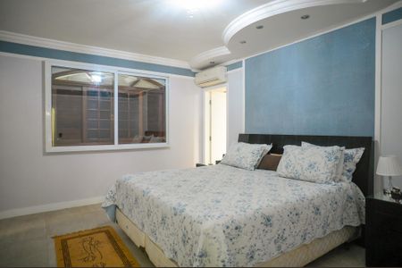 Casa à venda com 450m², 4 quartos e 4 vagas Casa à venda com 450m², 4 quartos e 4 vagasSuite 3