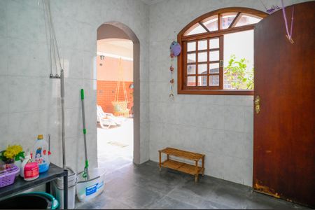 Casa à venda com 450m², 4 quartos e 4 vagas Casa à venda com 450m², 4 quartos e 4 vagasÁrea de Serviço