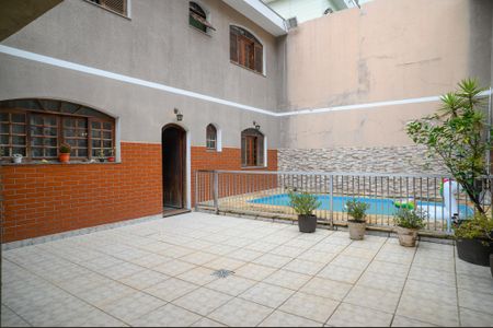 Casa à venda com 450m², 4 quartos e 4 vagas Casa à venda com 450m², 4 quartos e 4 vagasQuintal