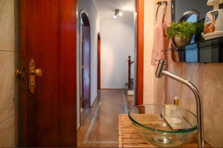 Casa à venda com 450m², 4 quartos e 4 vagas Casa à venda com 450m², 4 quartos e 4 vagasLavabo