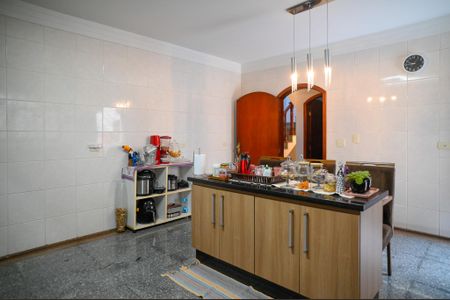 Casa à venda com 450m², 4 quartos e 4 vagas Casa à venda com 450m², 4 quartos e 4 vagasCozinha