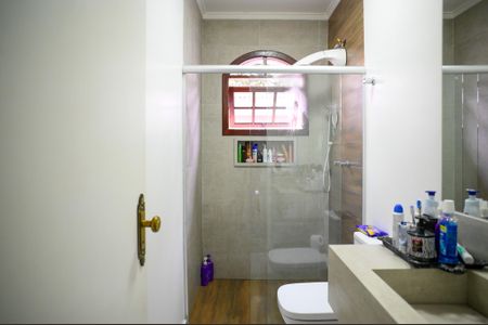 Casa à venda com 450m², 4 quartos e 4 vagas Casa à venda com 450m², 4 quartos e 4 vagasBanheiro da Suíte 1