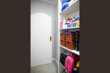 Casa à venda com 450m², 4 quartos e 4 vagas Casa à venda com 450m², 4 quartos e 4 vagasCloset - Casa