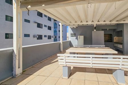 Apartamento para alugar com 70m², 2 quartos e 1 vagaÁrea de Lazer