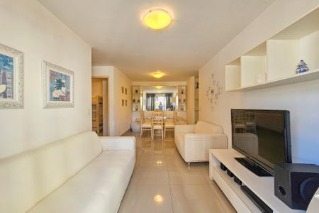 Apartamento para alugar com 70m², 2 quartos e 1 vagaSala