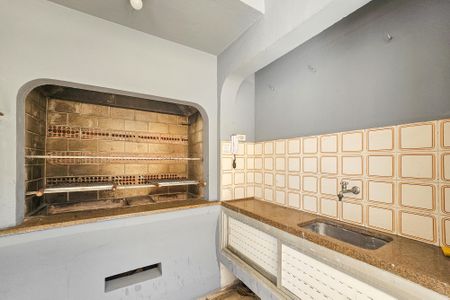 Apartamento para alugar com 70m², 2 quartos e 1 vagaÁrea de Lazer