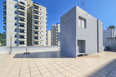 Apartamento para alugar com 70m², 2 quartos e 1 vagaÁrea de Lazer
