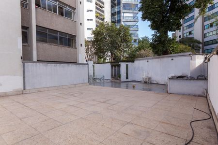 Apartamento à venda com 330m², 3 quartos e 2 vagas Apartamento à venda com 330m², 3 quartos e 2 vagasÁrea comum