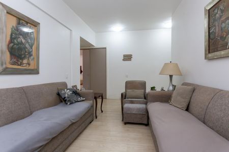 Apartamento à venda com 330m², 3 quartos e 2 vagas Apartamento à venda com 330m², 3 quartos e 2 vagasSala de TV