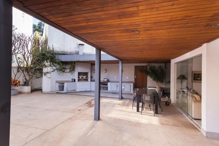 Apartamento à venda com 330m², 3 quartos e 2 vagas Apartamento à venda com 330m², 3 quartos e 2 vagasÁrea comum