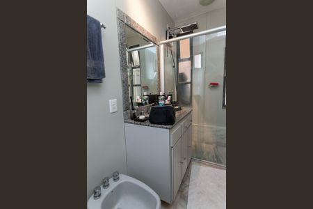 Apartamento à venda com 330m², 3 quartos e 2 vagas Apartamento à venda com 330m², 3 quartos e 2 vagasBanheiro da Suíte