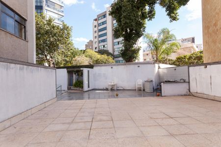 Apartamento à venda com 330m², 3 quartos e 2 vagas Apartamento à venda com 330m², 3 quartos e 2 vagasÁrea comum