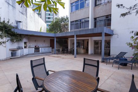 Apartamento à venda com 330m², 3 quartos e 2 vagas Apartamento à venda com 330m², 3 quartos e 2 vagasÁrea comum