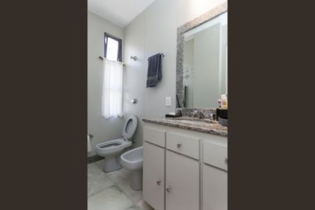 Apartamento à venda com 330m², 3 quartos e 2 vagas Apartamento à venda com 330m², 3 quartos e 2 vagasBanheiro da Suíte