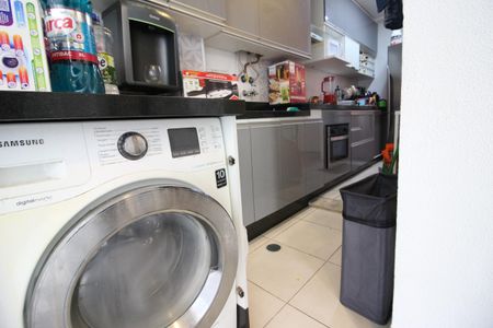 Apartamento à venda com 62m², 2 quartos e 1 vagaCozinha e Área de Serviço