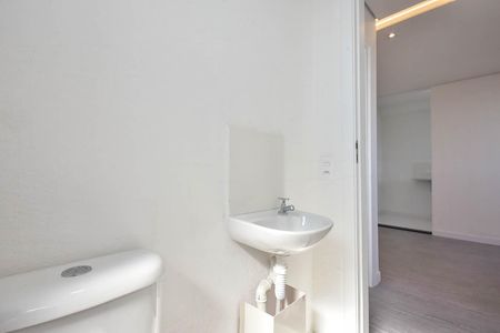 Apartamento para alugar com 42m², 2 quartos e sem vaga Apartamento para alugar com 42m², 2 quartos e sem vagaBanheiro