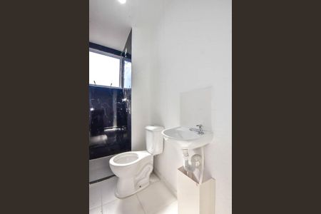 Apartamento para alugar com 42m², 2 quartos e sem vaga Apartamento para alugar com 42m², 2 quartos e sem vagaBanheiro