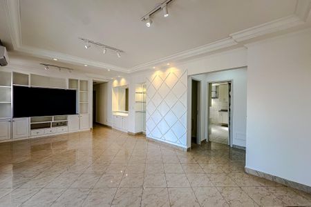 Apartamento para alugar com 114m², 2 quartos e 2 vagasSala