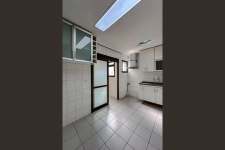 Apartamento para alugar com 114m², 2 quartos e 2 vagasCozinha