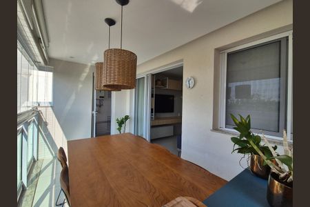 Apartamento à venda com 86m², 2 quartos e 1 vagaVaranda