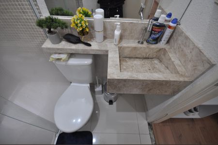 Casa de condomínio para alugar com 115m², 3 quartos e 2 vagasBanheiro da Suíte