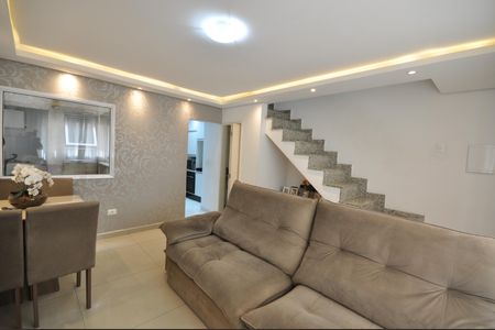 Casa de condomínio para alugar com 115m², 3 quartos e 2 vagasSala