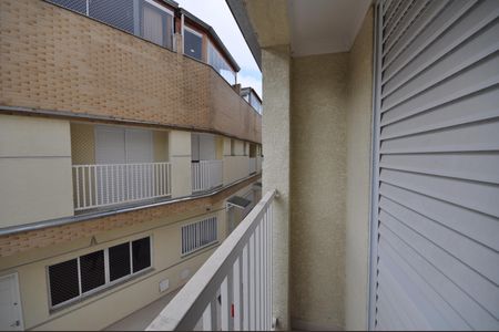 Casa de condomínio para alugar com 115m², 3 quartos e 2 vagasSacada do Quarto 2