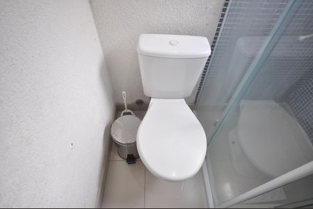 Casa de condomínio para alugar com 115m², 3 quartos e 2 vagasBanheiro Social