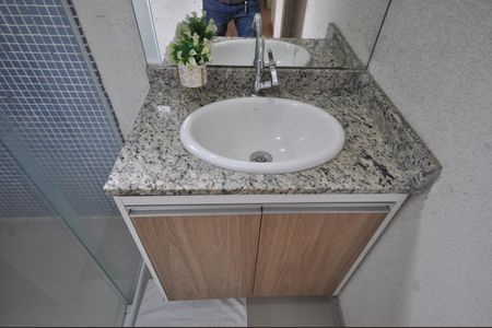 Casa de condomínio para alugar com 115m², 3 quartos e 2 vagasBanheiro Social