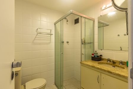 Apartamento à venda com 41m², 1 quarto e 1 vagaBanheiro Social