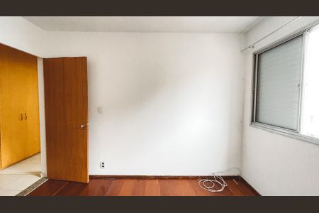Apartamento à venda com 74m², 2 quartos e 1 vagaQuarto 2