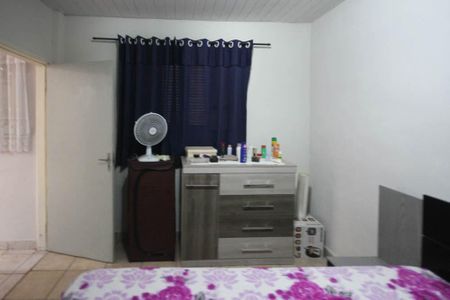 Casa à venda com 433m², 4 quartos e 1 vagaCasa  2- Quarto