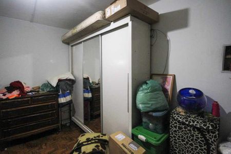 Casa à venda com 433m², 4 quartos e 1 vagaQuarto